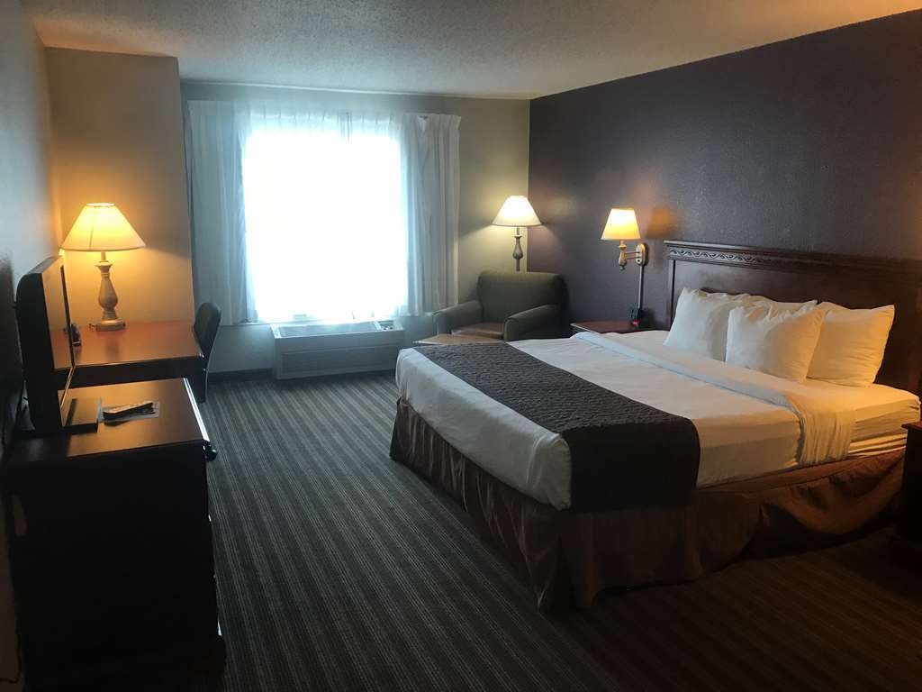 Baymont By Wyndham Springfield I-44 Hotel Room photo